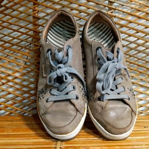 Taos "Freedom" Sneakers